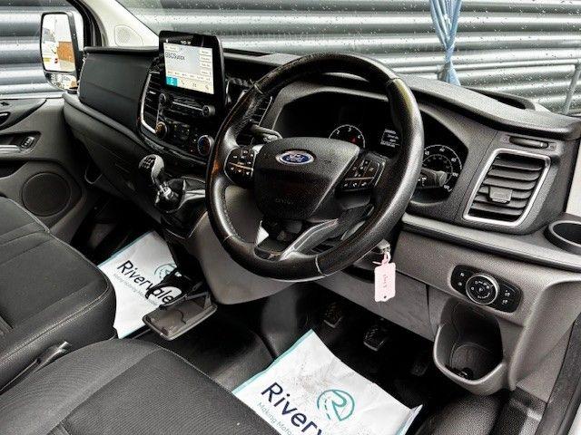 Ford Transit Custom image 15